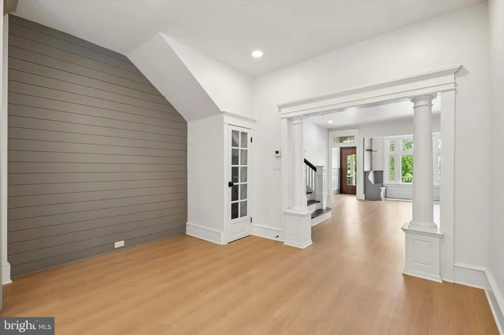 451 E WALNUT LANE Philadelphia, PA 19144