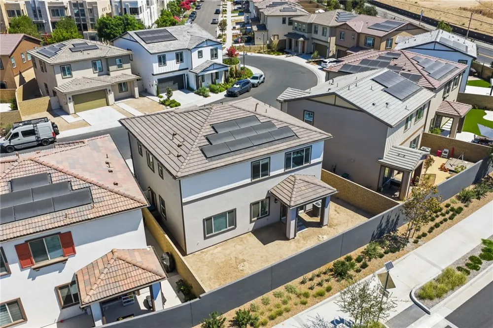 236 Lily Loop Irvine, CA 92618