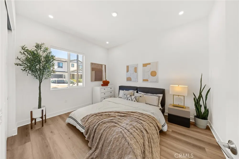 236 Lily Loop Irvine, CA 92618