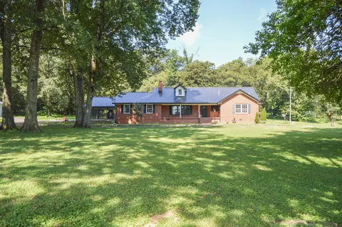 952 Old Fayetteville Highway