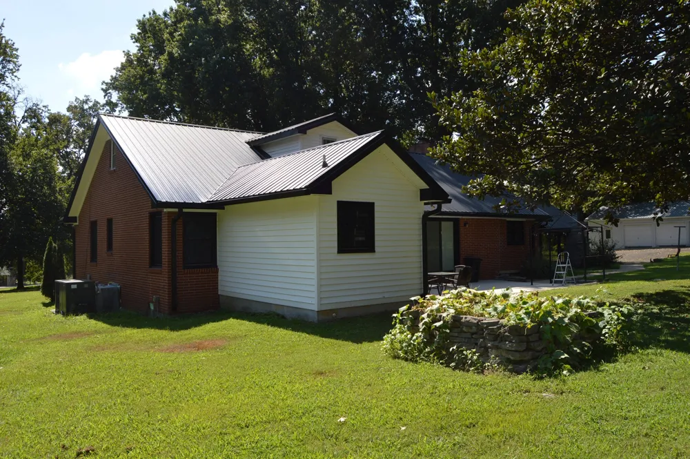 952 Old Fayetteville Highway Lynchburg, TN 37352