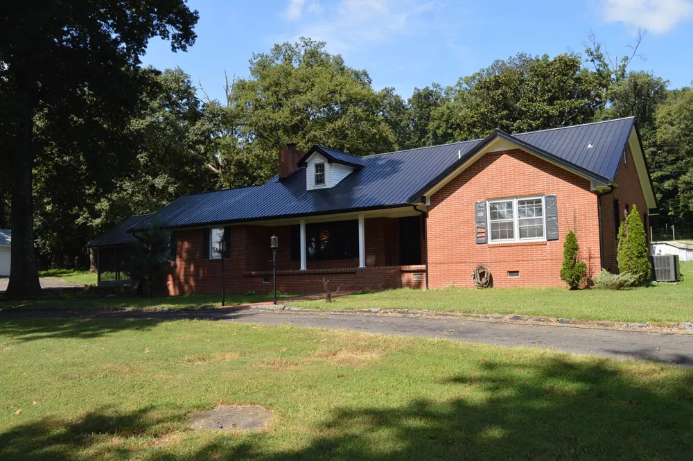 952 Old Fayetteville Highway Lynchburg, TN 37352