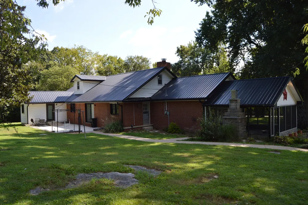 952 Old Fayetteville Highway Lynchburg, TN 37352