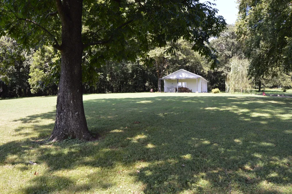 952 Old Fayetteville Highway Lynchburg, TN 37352