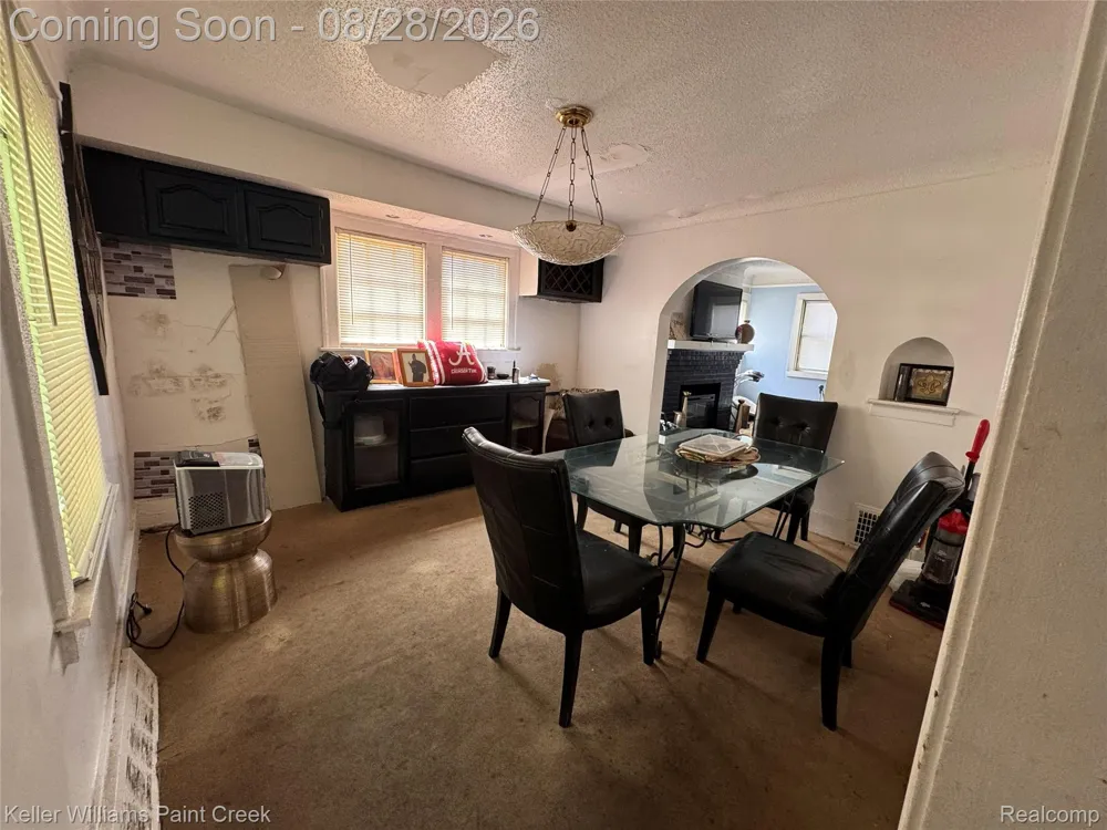 93 S Anderson Avenue Pontiac City, MI 48342