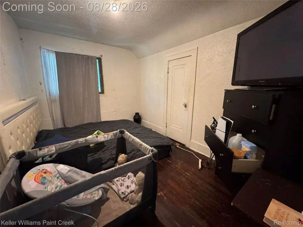 93 S Anderson Avenue Pontiac City, MI 48342