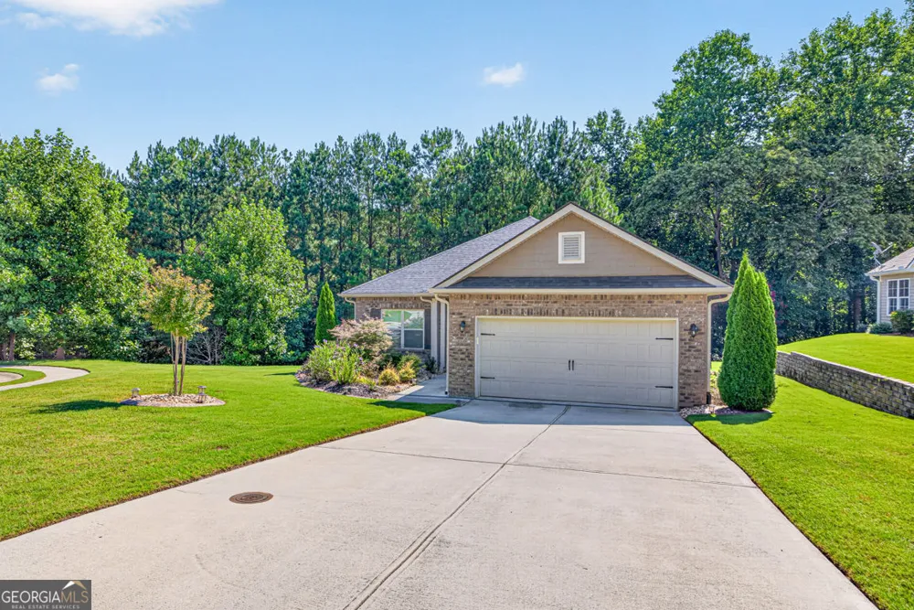 832 Hidden Hollow CIR Commerce, GA 30529