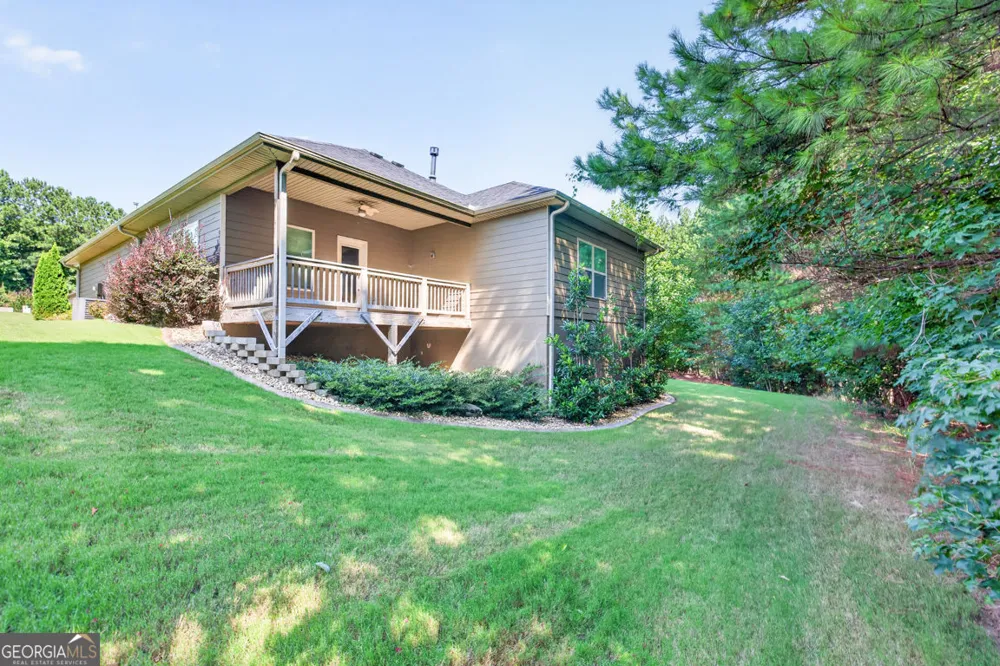 832 Hidden Hollow CIR Commerce, GA 30529