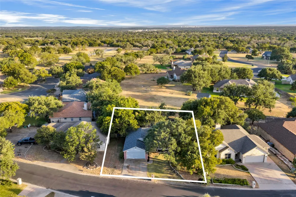 307 Fox Crossing Burnet, TX 78611