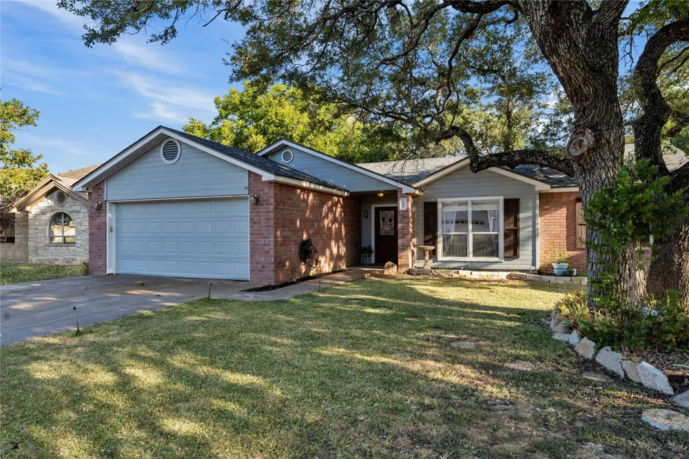 307 Fox Crossing Burnet, TX 78611