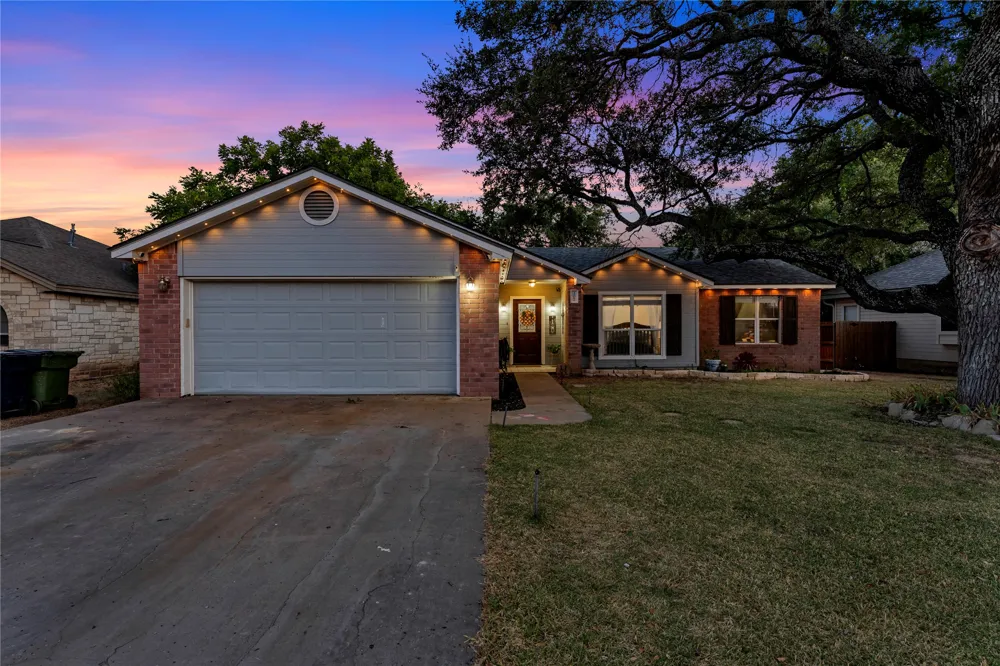 307 Fox Crossing Burnet, TX 78611