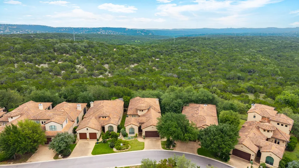 2813 University Club Drive Austin, TX 78732