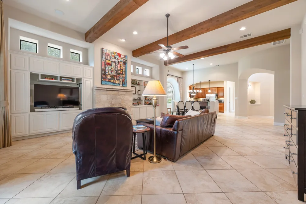 2813 University Club Drive Austin, TX 78732