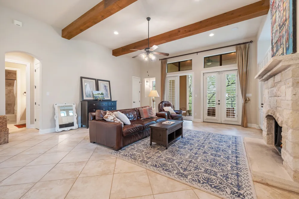 2813 University Club Drive Austin, TX 78732