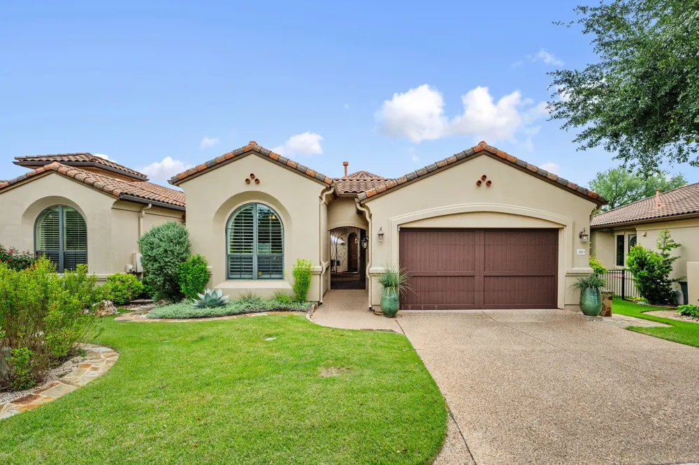 2813 University Club Drive Austin, TX 78732