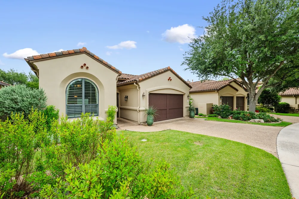 2813 University Club Drive Austin, TX 78732