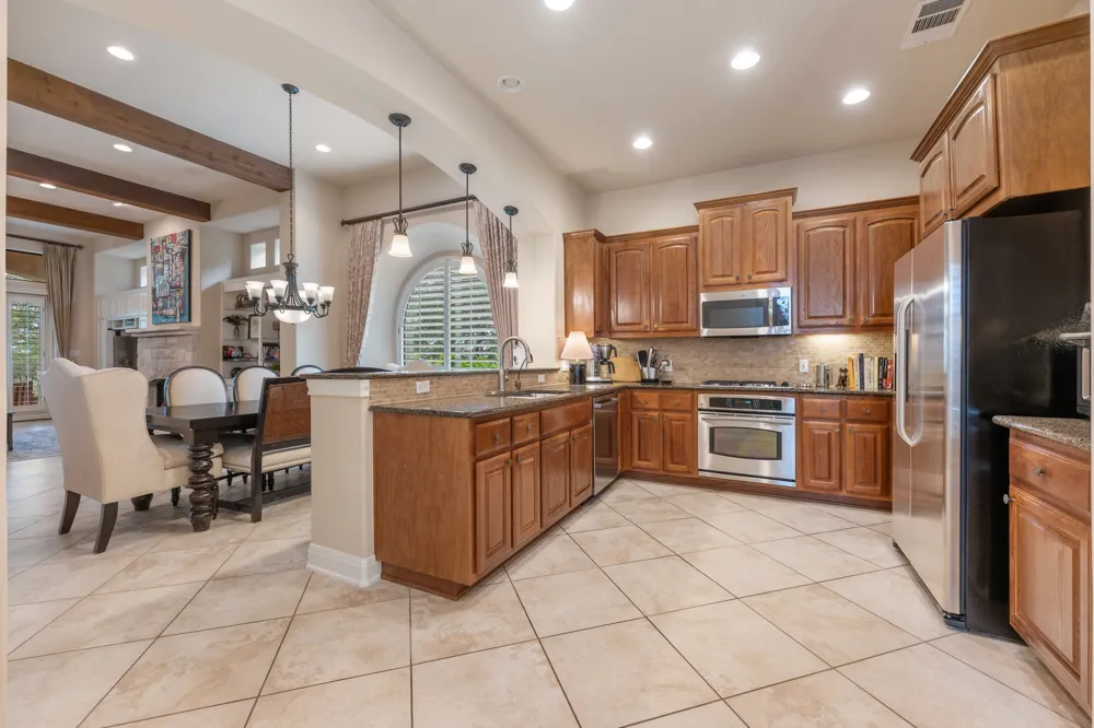 2813 University Club Drive Austin, TX 78732