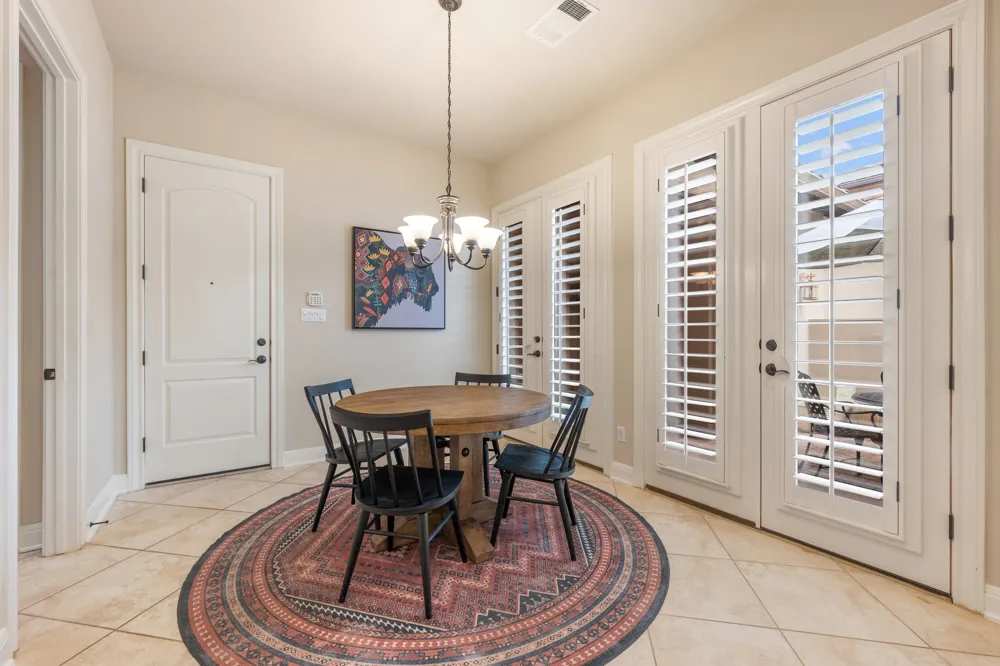 2813 University Club Drive Austin, TX 78732