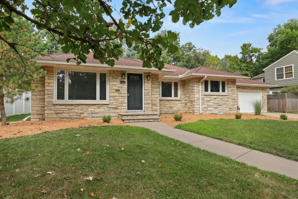 4370 Mackey Avenue S Saint Louis Park, MN 55424