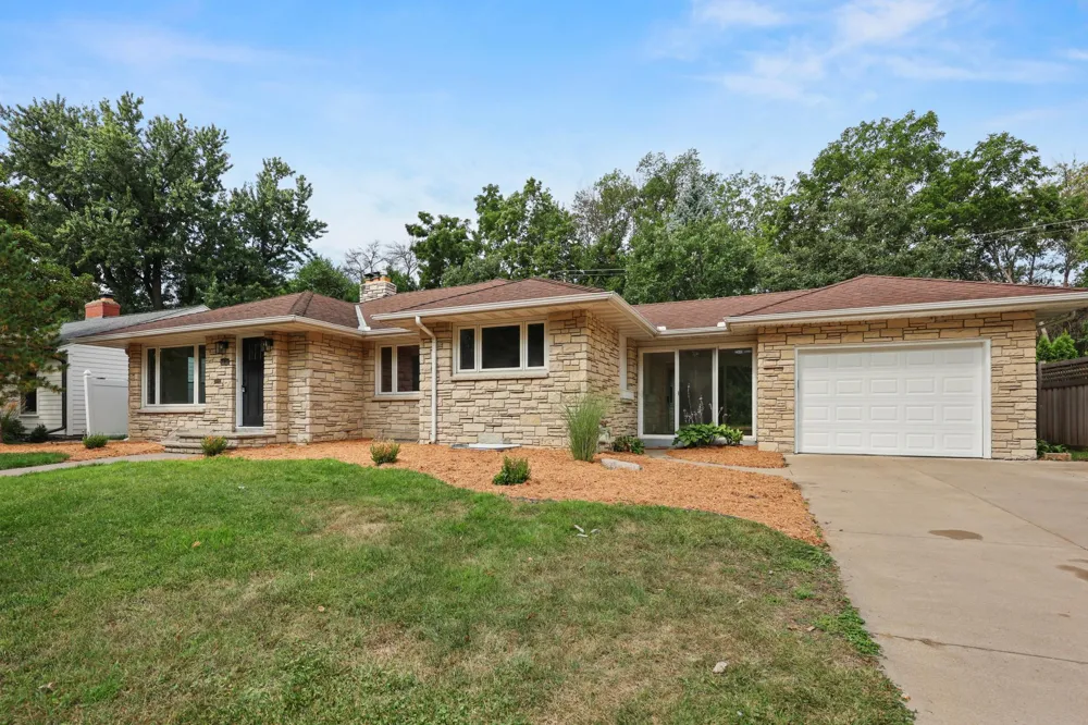 4370 Mackey Avenue S Saint Louis Park, MN 55424