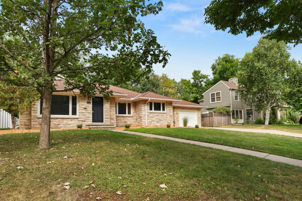 4370 Mackey Avenue S Saint Louis Park, MN 55424