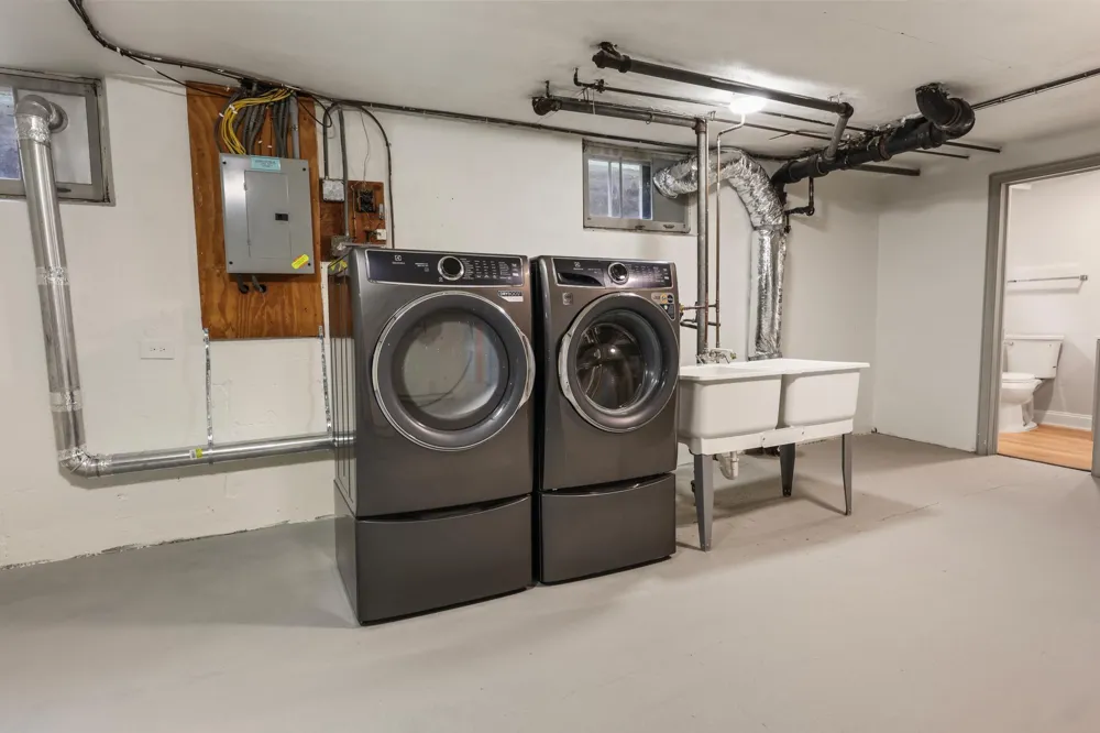 4370 Mackey Avenue S Saint Louis Park, MN 55424