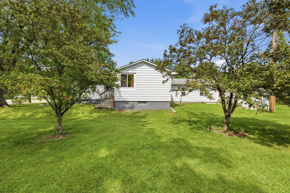 613 Frank Street NW Silver Lake, MN 55381