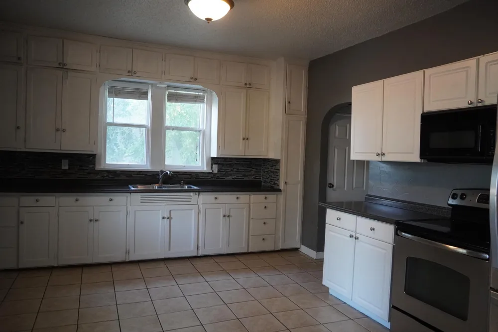 923 7th Avenue S Moorhead, MN 56560