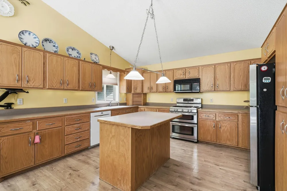 15121 319th Avenue NW Princeton, MN 55371