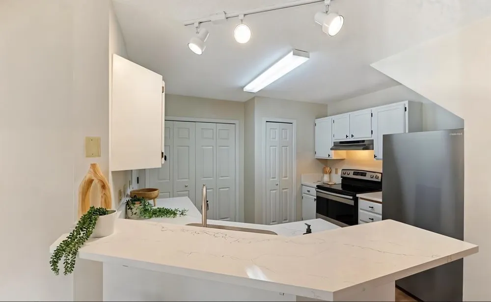 9925 Russell Avenue #9 Brooklyn Park, MN 55444
