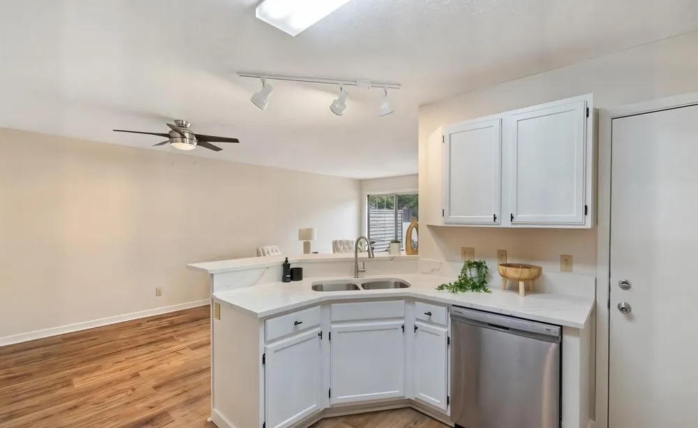 9925 Russell Avenue #9 Brooklyn Park, MN 55444