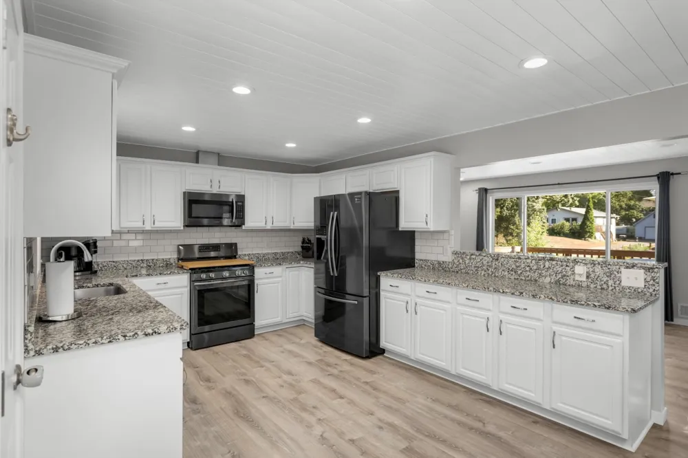 731 123rd Avenue NW Coon Rapids, MN 55448