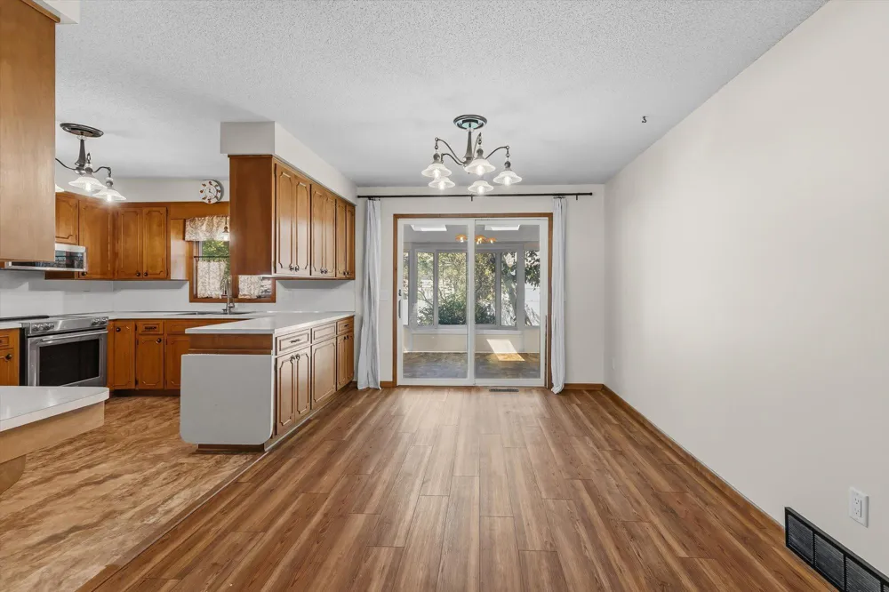 754 Southview Court SW Hutchinson, MN 55350