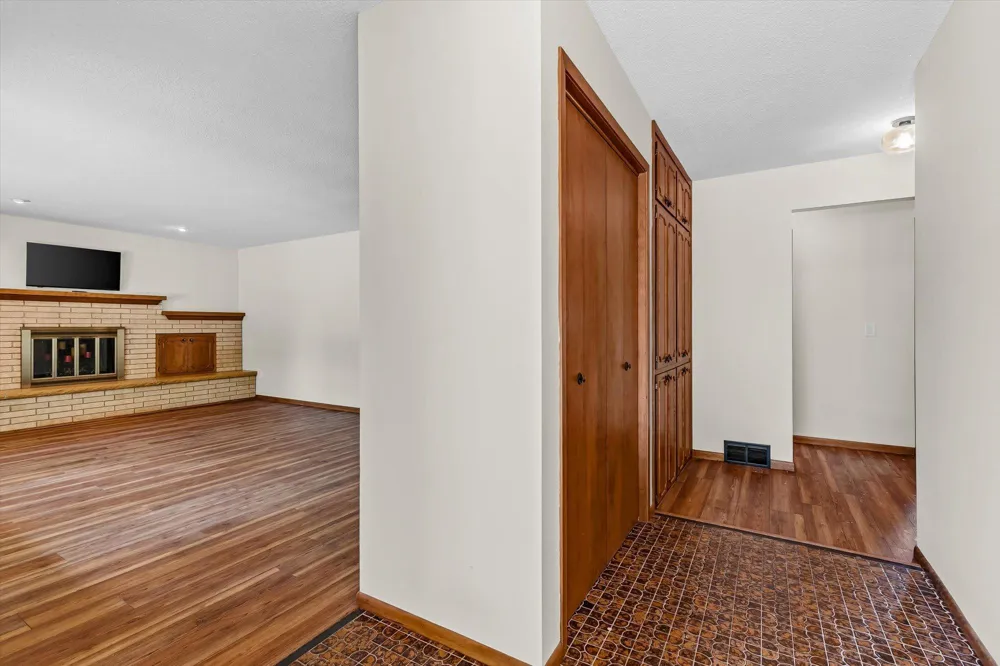 754 Southview Court SW Hutchinson, MN 55350