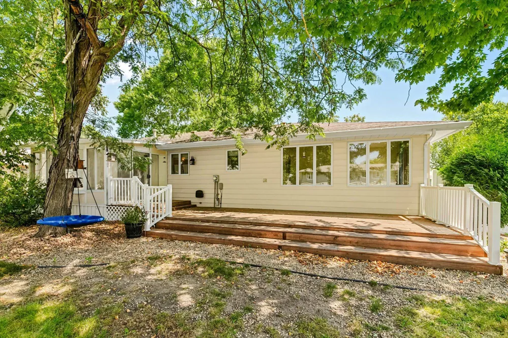 754 Southview Court SW Hutchinson, MN 55350