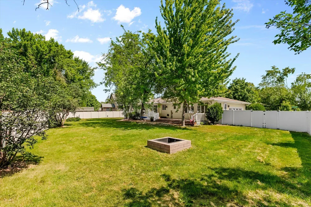754 Southview Court SW Hutchinson, MN 55350