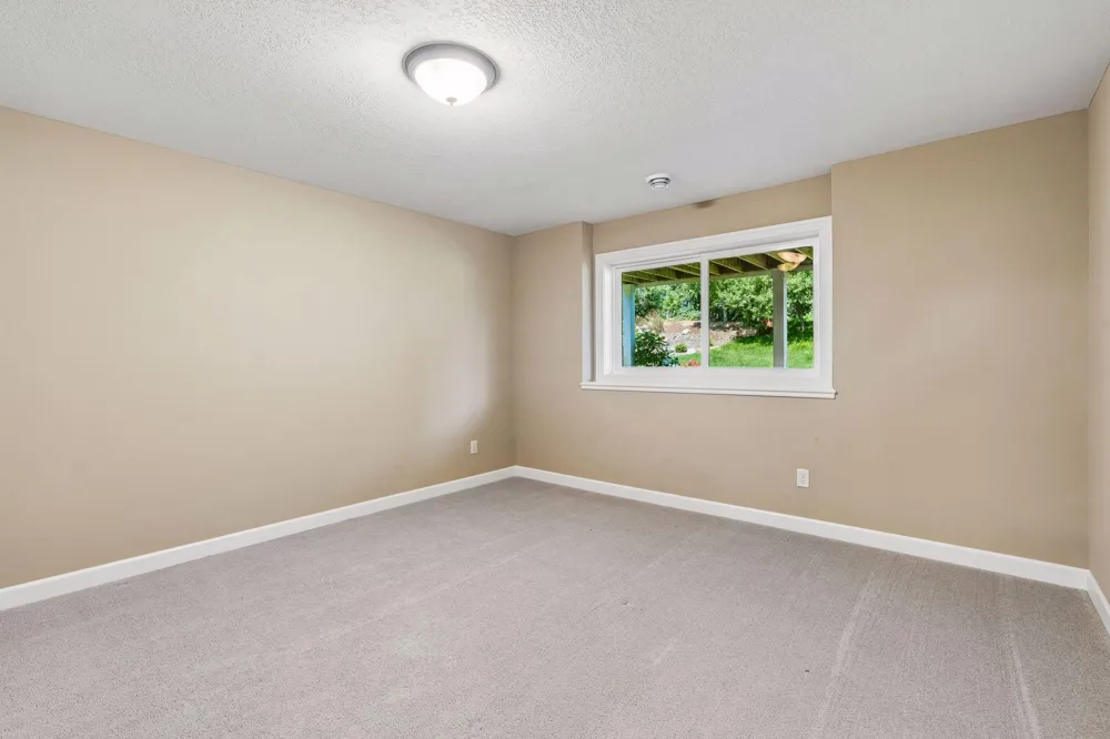 16070 55th Avenue Plymouth, MN 55446