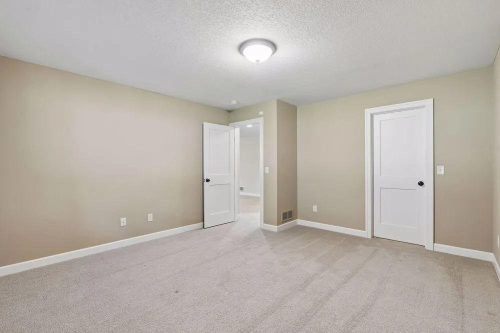 16070 55th Avenue Plymouth, MN 55446