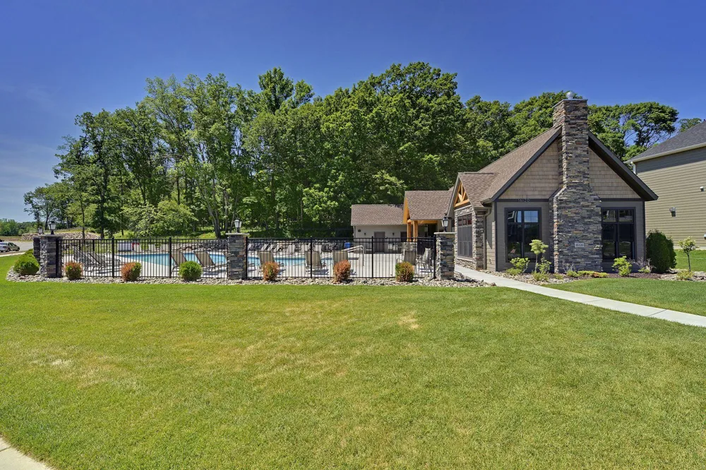 16070 55th Avenue Plymouth, MN 55446