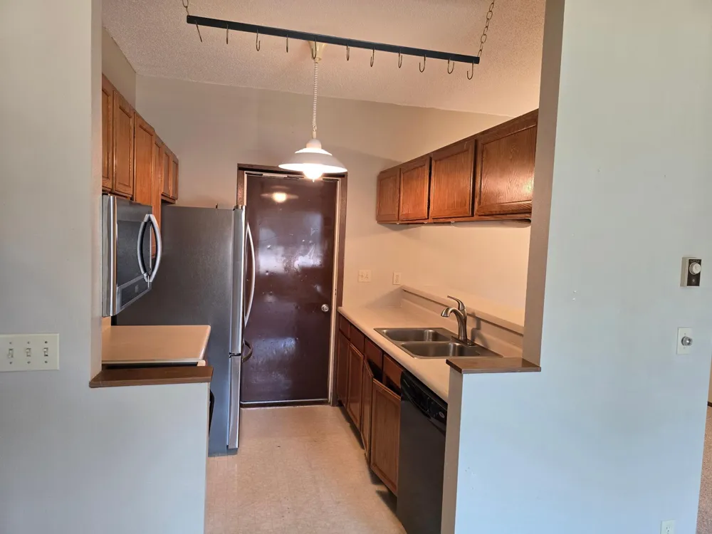 1727 27th Avenue S Fargo, ND 58103