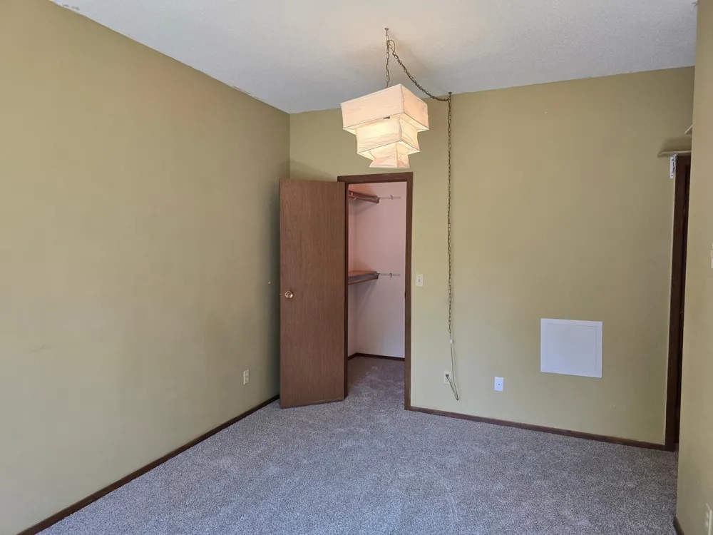1727 27th Avenue S Fargo, ND 58103
