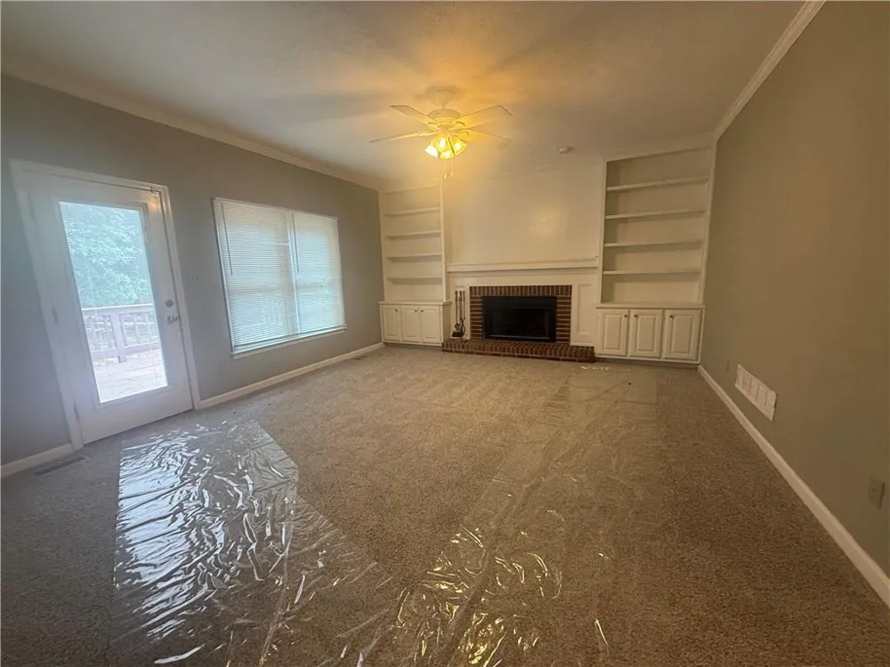 2031 Lakewood Circle Grayson, GA 30017