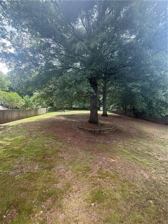 2031 Lakewood Circle Grayson, GA 30017