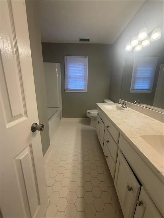 2031 Lakewood Circle Grayson, GA 30017