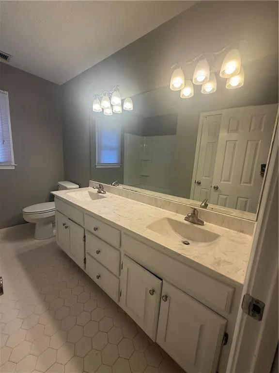 2031 Lakewood Circle Grayson, GA 30017