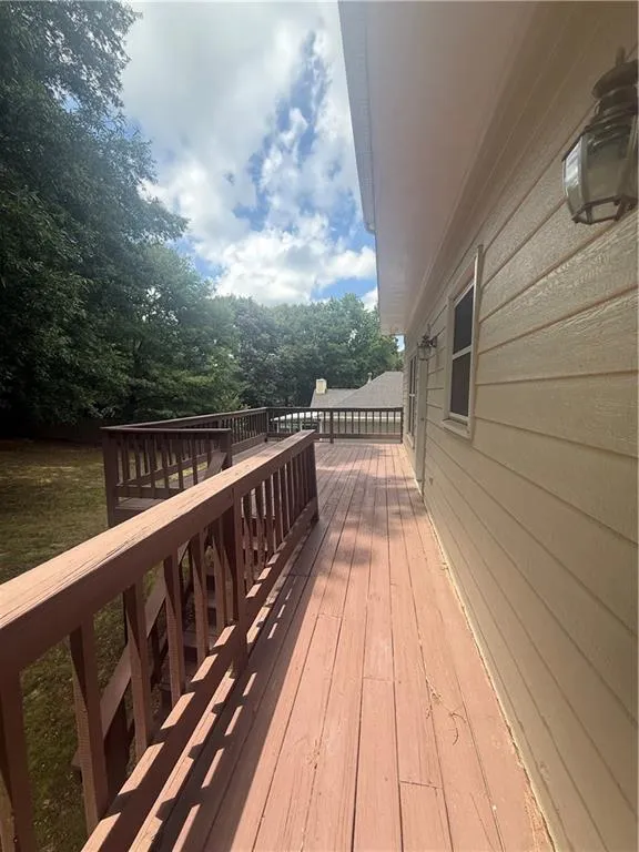 2031 Lakewood Circle Grayson, GA 30017
