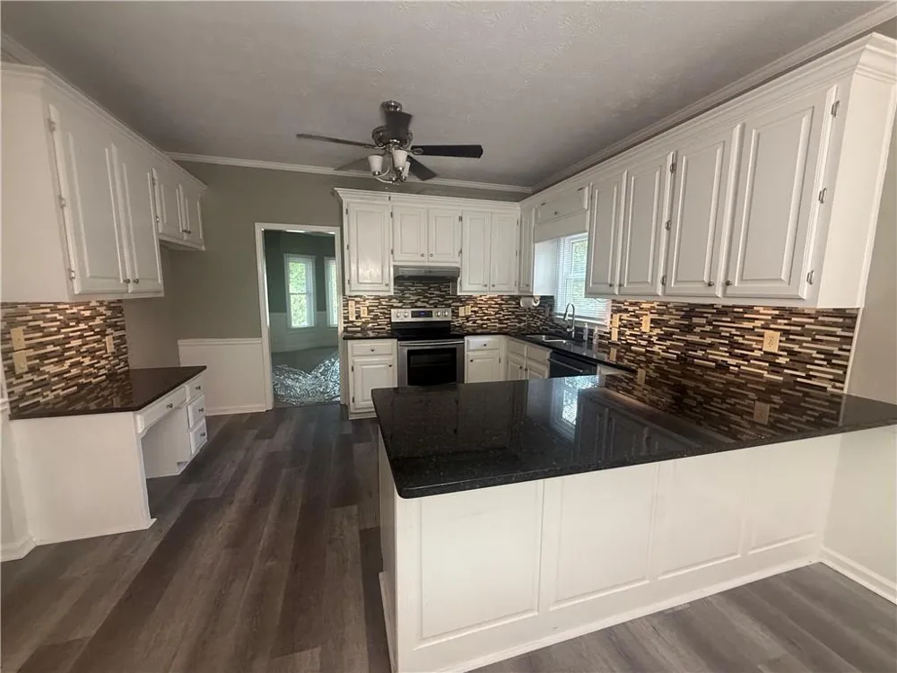 2031 Lakewood Circle Grayson, GA 30017