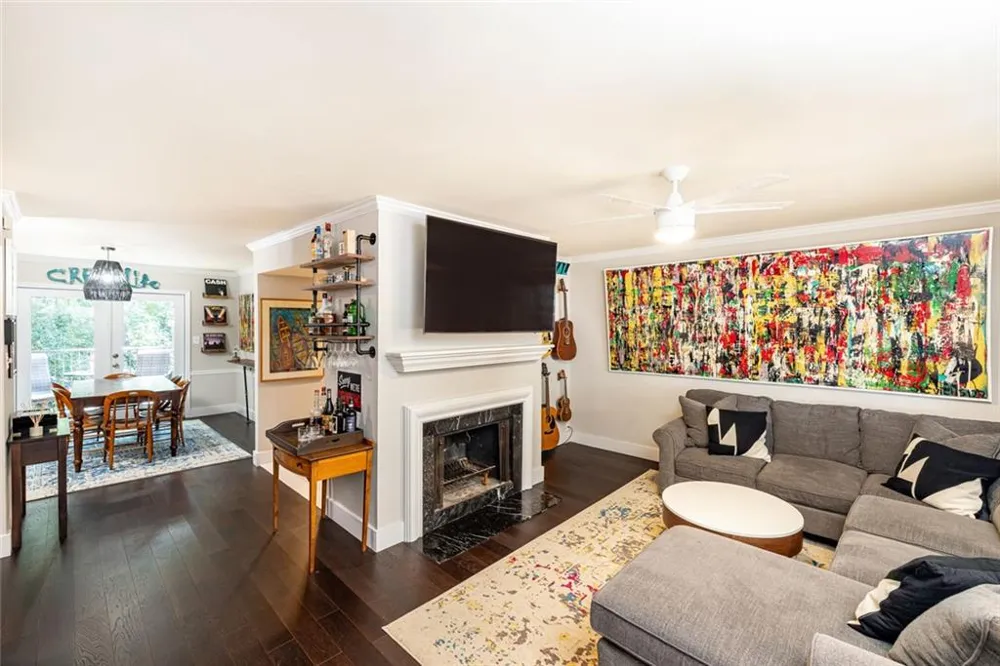 135 Woodmere Square NW Atlanta, GA 30327