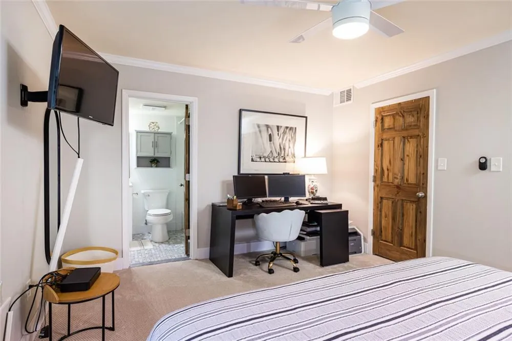 135 Woodmere Square NW Atlanta, GA 30327