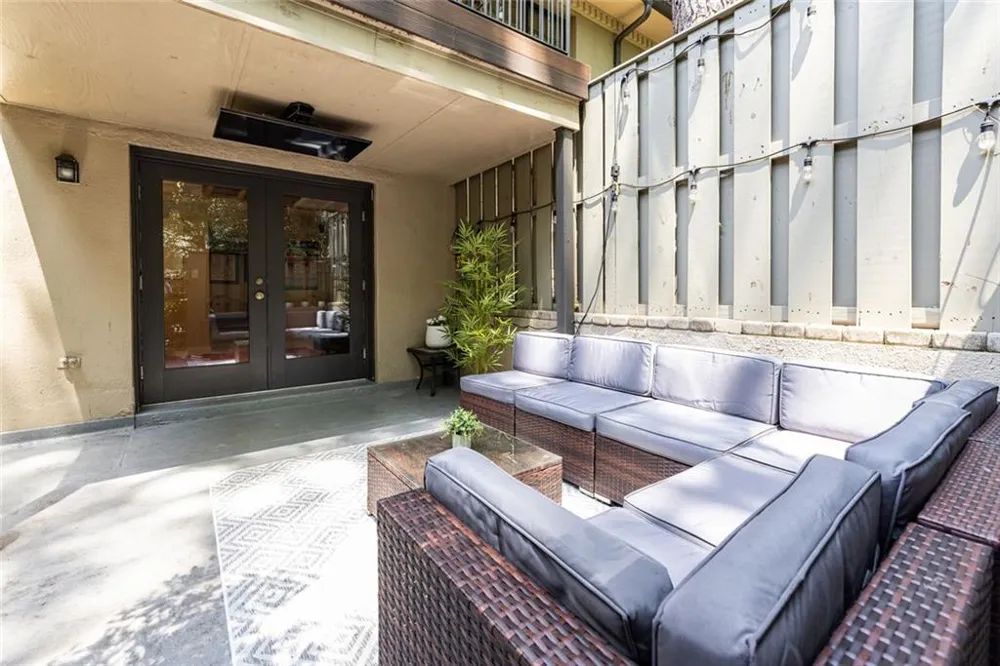 135 Woodmere Square NW Atlanta, GA 30327